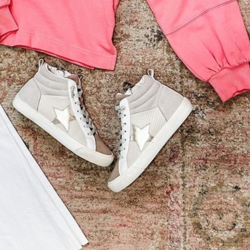 Vintage Havana Neutral High-Top Sneakers with Star Accent